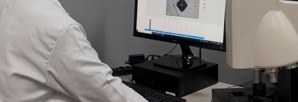 Laboratório Próprio Microdurometro MTC Trat